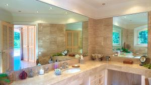 Villas La Mauricette - Provencal House Mougins with Pool : photos des chambres
