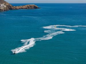 Sandy Shore Villa, Next to Beach, Dining & Shops, By ThinkVilla