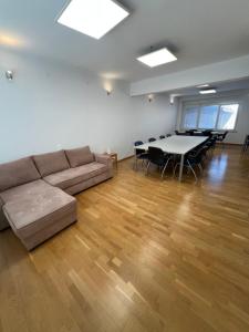 Kolarjeva International House 