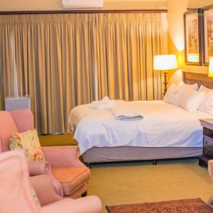 Superior Room facing Sea and Pool