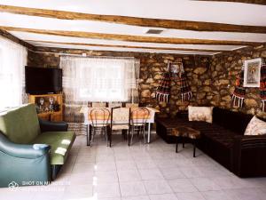 Casa La Umbra Muntilor