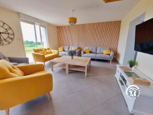 Maisons de vacances Un instant a Saulges, jusqu-a 12 personnes : photos des chambres