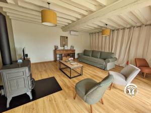 Maisons de vacances Gite de la Seradinaie, jusqu-a 6 personnes : photos des chambres
