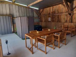 Maisons de vacances Gite de la Seradinaie, jusqu-a 6 personnes : photos des chambres