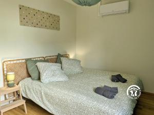 Maisons de vacances Gite de la Seradinaie, jusqu-a 6 personnes : photos des chambres