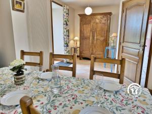 Maisons de vacances Domaine des Mazures, 17 personnes : photos des chambres