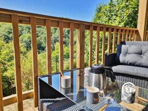 Maisons de vacances Chalet 26 Le Berthevin, Camping de Coupeau, 4 personnes : photos des chambres