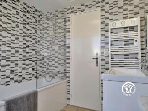 Maisons de vacances Le Gite des Bergers, jusqu-a 9 personnes : photos des chambres