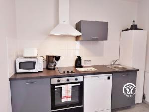 Les Grands Blés dOr, 12 personnes