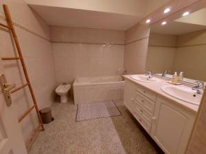 Maisons de vacances Reveries aux Corbieres, jusqu-a 6 personnes : photos des chambres