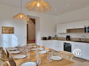 Maisons de vacances Chez Valentin, jusqu-a 9 personnes : photos des chambres