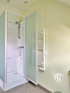 Maisons de vacances Gite de Montgiroux, jusqu-a 5-6 personnes : photos des chambres