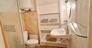 Appartements Studio Corconne, centre-ville, proche monuments : photos des chambres