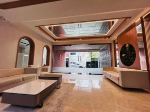 23 Urban Square