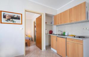 1 Bedroom Nice Apartment In Fazana