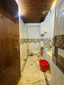House of Kashi Homestay- Studio and Budget Rooms