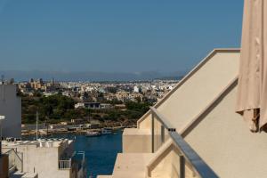 The Penthouse by Shmoo - Sliema Ferries