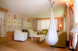 Nalagarh Loghuts by Edenhomes