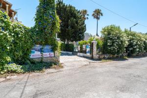 Alexandros Studios and Apartments