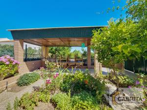 Casa dos Amores Perfeitos T2 by YHA