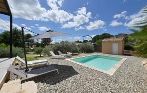 Maisons de vacances Awesome Home In Saint-Michel-D-euzet : photos des chambres