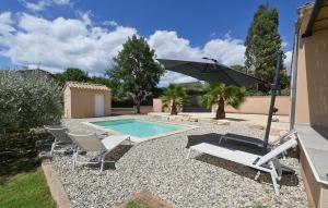 Maisons de vacances Awesome Home In Saint-Michel-D-euzet : photos des chambres