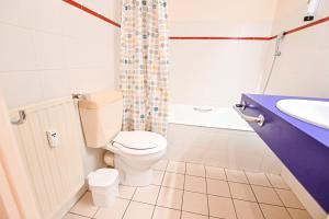 Bright Studio With Balcony