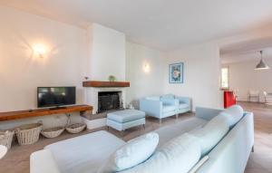 Cozy Home In Capolona img3