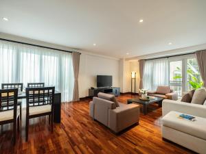 Elegant Suites Central