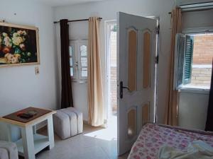 no 4and5 Basement Chalets 2 Beds Green Beach on the pool 114b