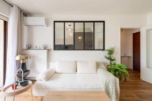 1-Br with Terrace Palm Beach Close to Beaches