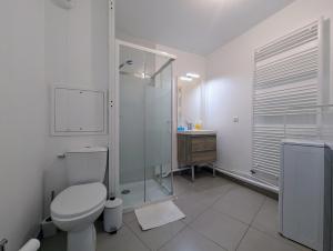 Chic apart with parking near Paris