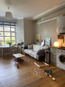 Bright Spacious and Centrally Located