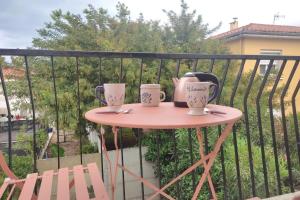 Bright studio 8 minutes walk from the beach