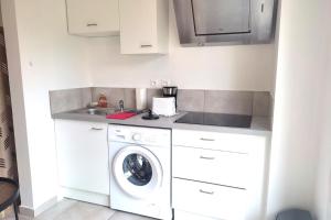 Bright studio 8 minutes walk from the beach
