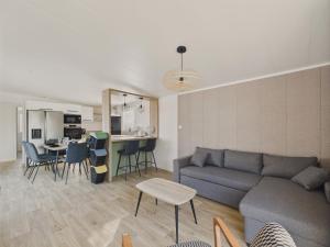 Chalets Chalet avec piscine pour 4 adultes-2 enfants : photos des chambres