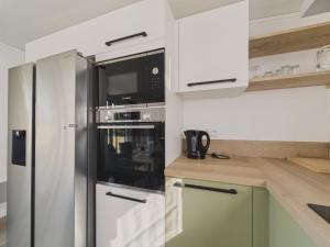 Chalets Chalet avec piscine pour 4 adultes-2 enfants : photos des chambres