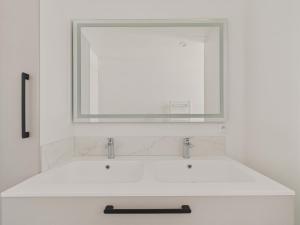 Chalets Chalet avec piscine pour 4 adultes-2 enfants : photos des chambres