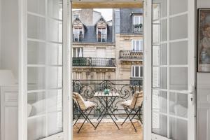 Haussmannian and Central - Montmartre and Sacré-Coeur