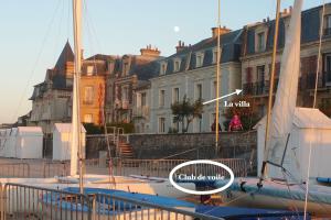 Maisons de vacances Spacious 19th century house : photos des chambres