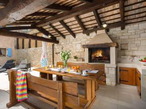 Villa Arberia - Coastal Luxury with Panoramic Views