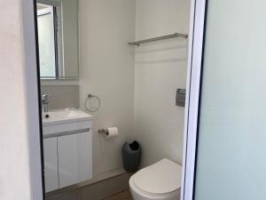 One on Albert Studio Apartment