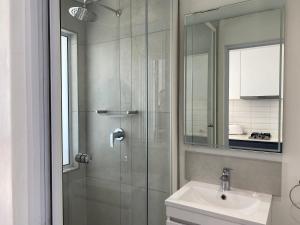 One on Albert Studio Apartment