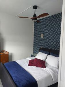 Appartements Hypercentre Epernay appartement 4 pers The Clubhouse : Appartement Deluxe