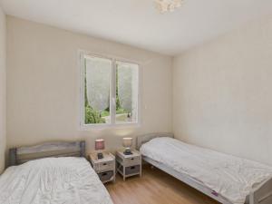 Maisons de vacances Maison familiale et coloree avec jardin pour 6 : photos des chambres
