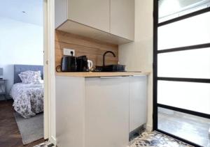 LOENA CANNES CENTRE - Appartement entier 2 pièces - 4 personnes - proche croisette palais festival plage - internet gratuit - climatisation - non fumeur