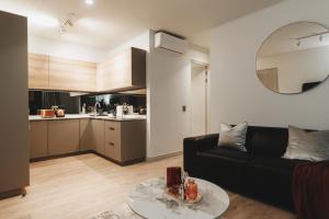 Sunset View Modern Apartment