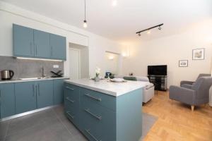 5th floor Apt with Acropolis view in Pangrati