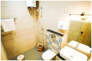 Hotel Amba-Sadar Palace In Varanasi Fully AC Room