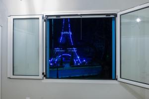 Stone residence across Eiffels Tower - Filiatro 3